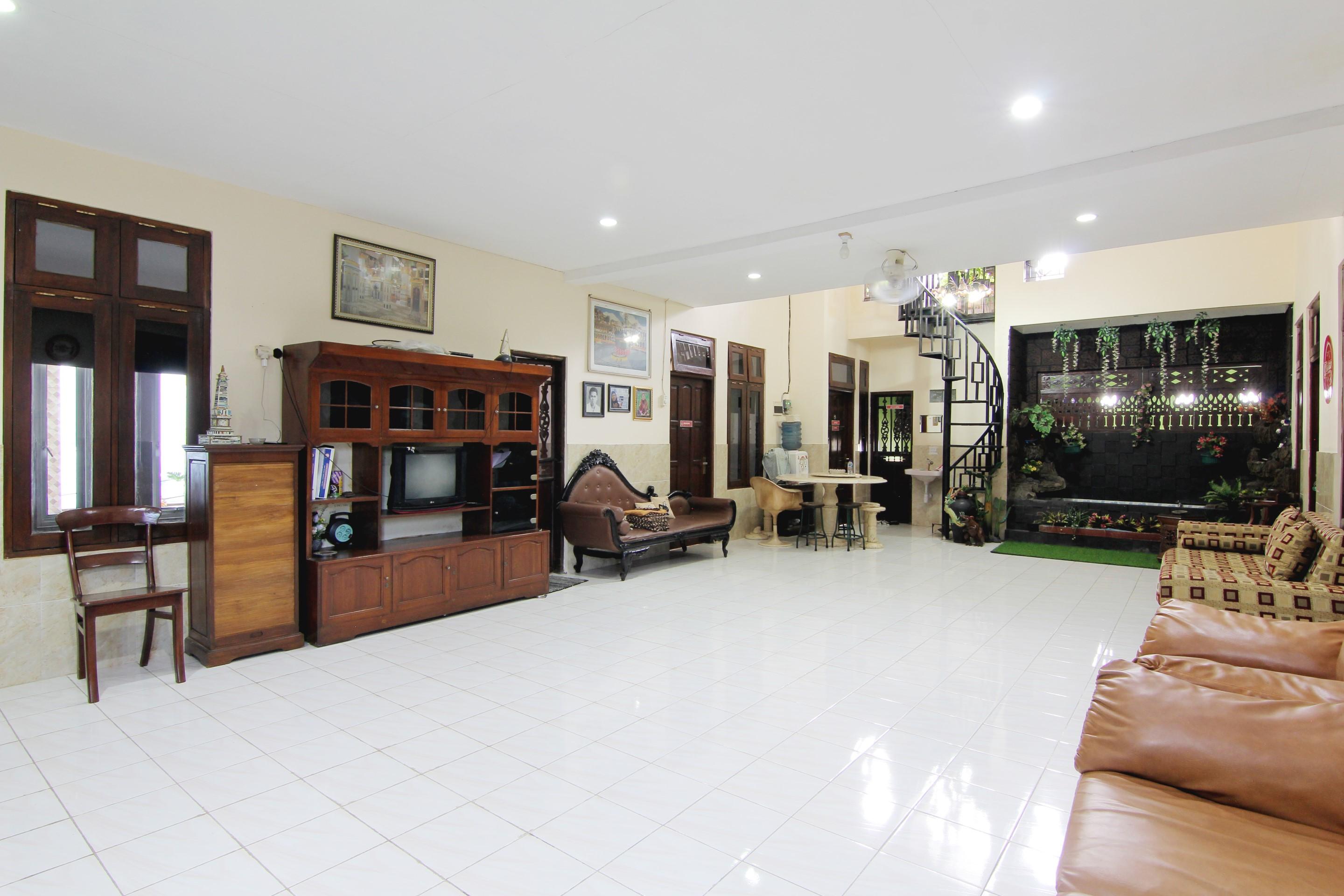 Wanderlust Homestay Yogyakarta Esterno foto